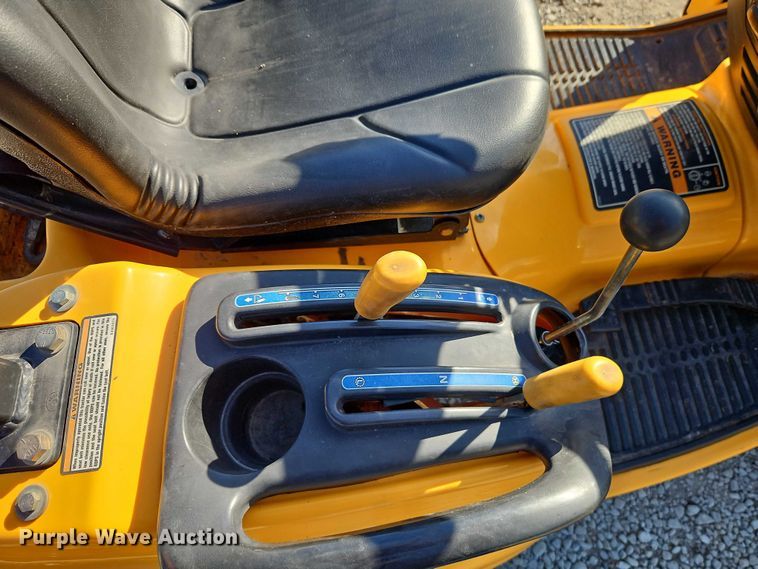 image for item EO4995 Cub Cadet 6284 MFWD tractor