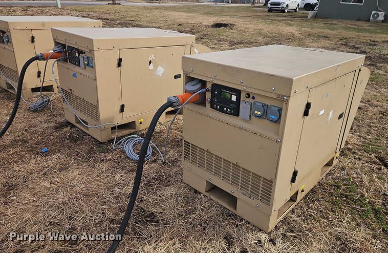 image for item EO7001 (3) generators with distribution boxes