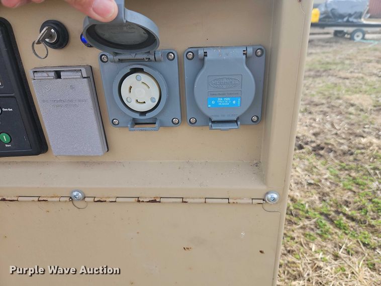 image for item EO7001 (3) generators with distribution boxes