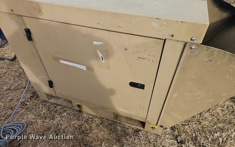 image for item EO7001 (3) generators with distribution boxes