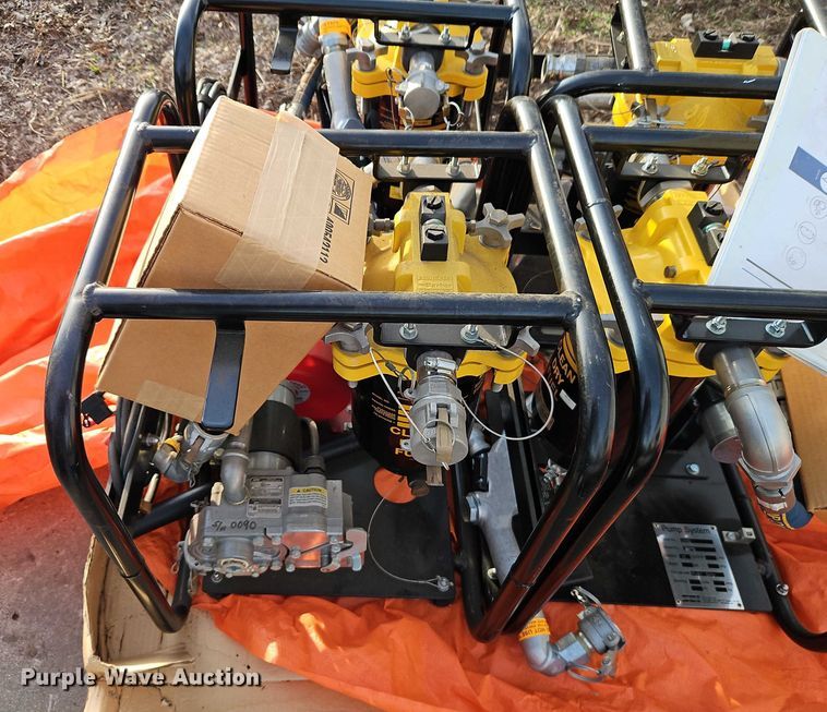 image for item EO7004 (4) fuel pumps