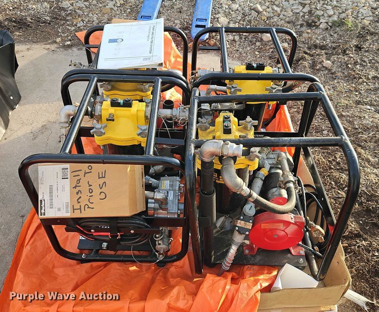 image for item EO7004 (4) fuel pumps