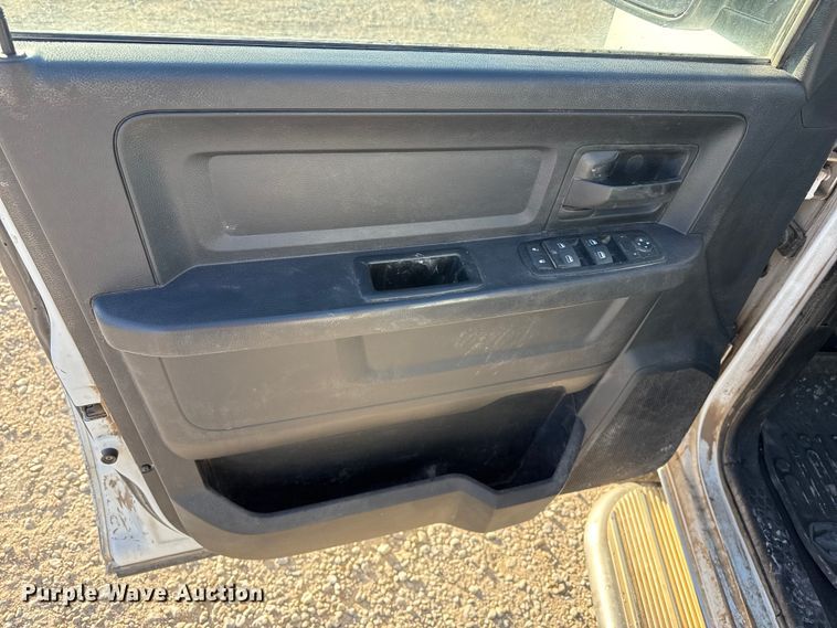 image for item EP2897 2015 RAM 1500 Ext. Cab pickup truck