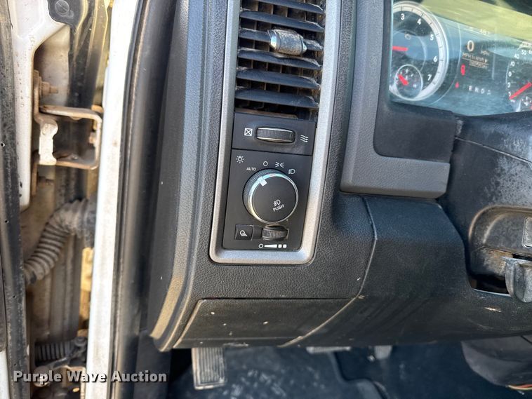 image for item EP2897 2015 RAM 1500 Ext. Cab pickup truck