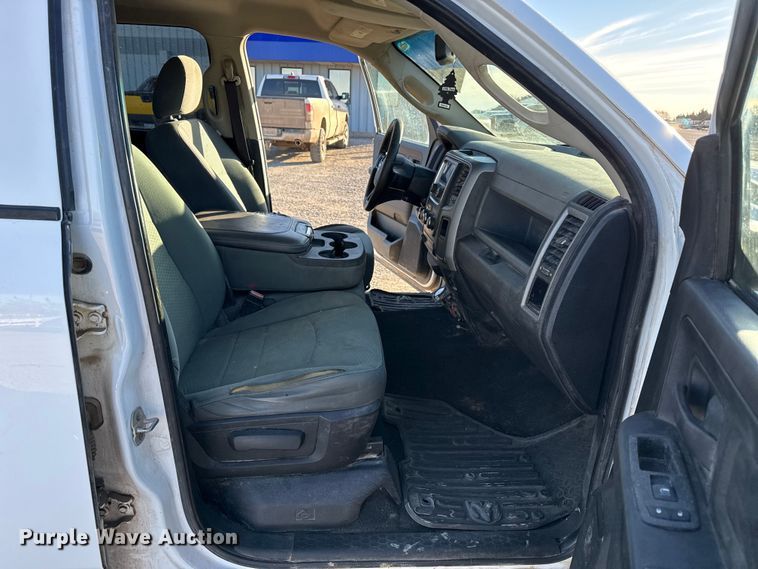 image for item EP2897 2015 RAM 1500 Ext. Cab pickup truck