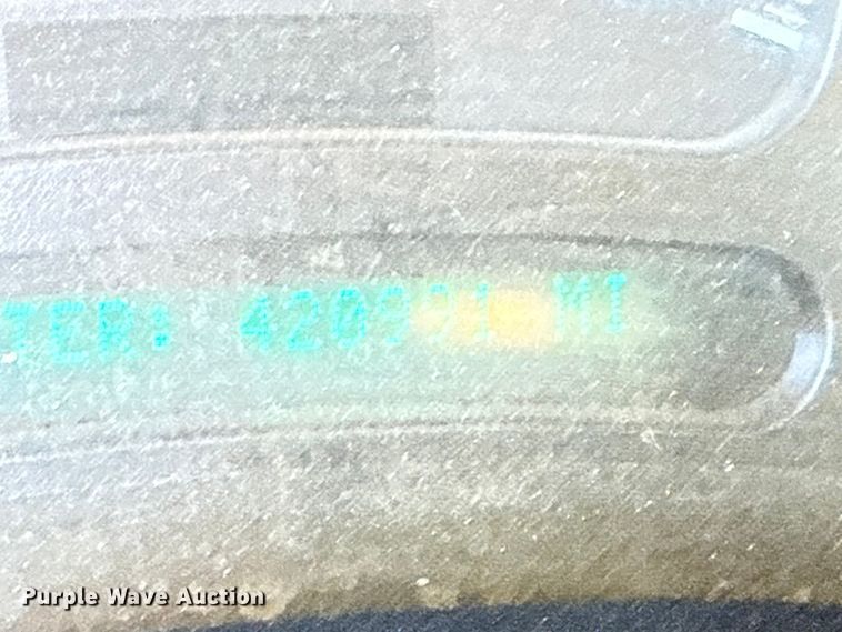 image for item EP2899 2004 Chevrolet Silverado 1500 Ext. Cab pickup truck