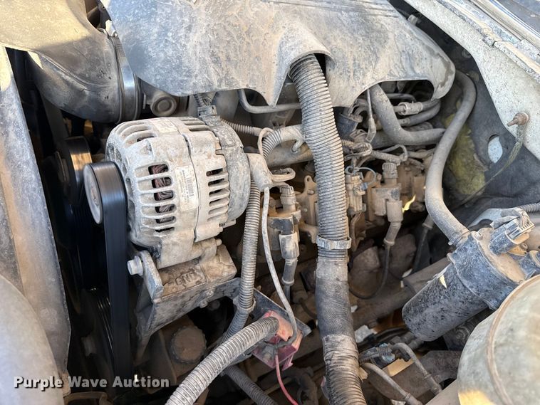 image for item EP2899 2004 Chevrolet Silverado 1500 Ext. Cab pickup truck