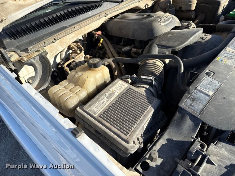 image for item EP2899 2004 Chevrolet Silverado 1500 Ext. Cab pickup truck