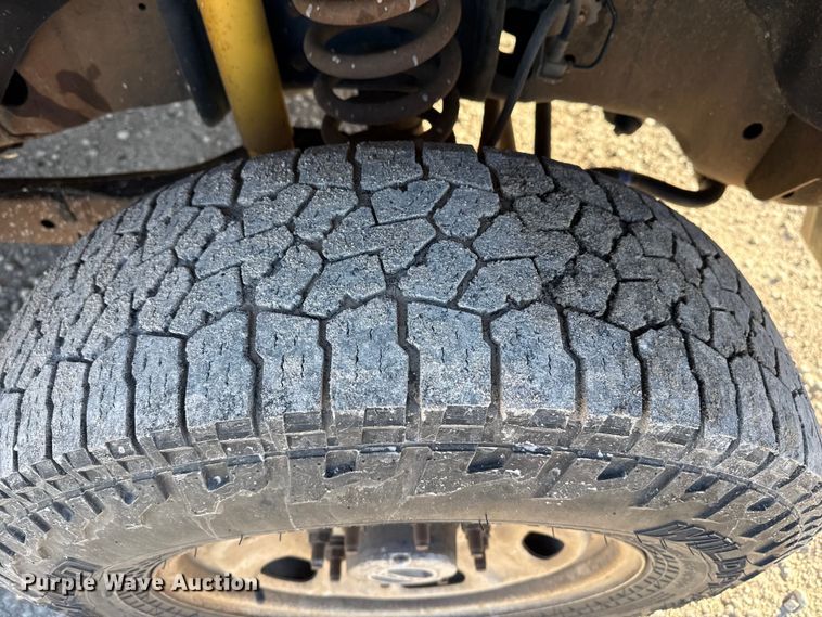 image for item EP2900 2011 Ford F250 Ext. Cab utility bed pickup truck