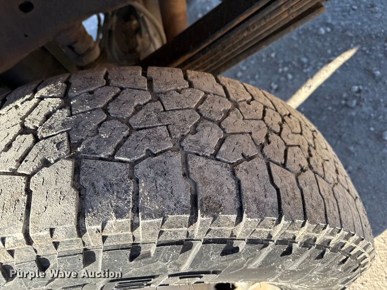 image for item EP2900 2011 Ford F250 Ext. Cab utility bed pickup truck