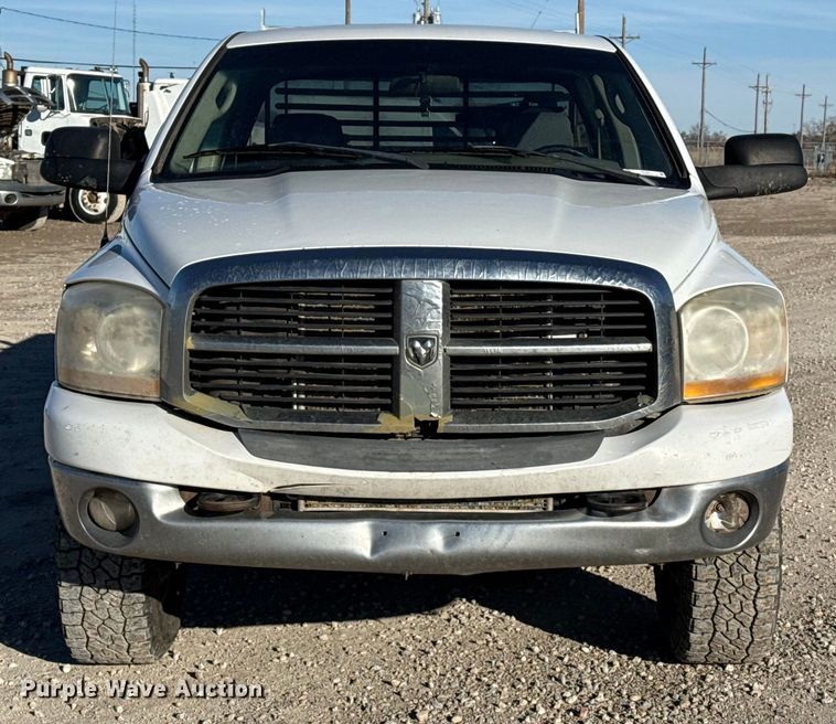 image for item EP2901 2006 Dodge Ram 2500 Ext. Cab pickup truck