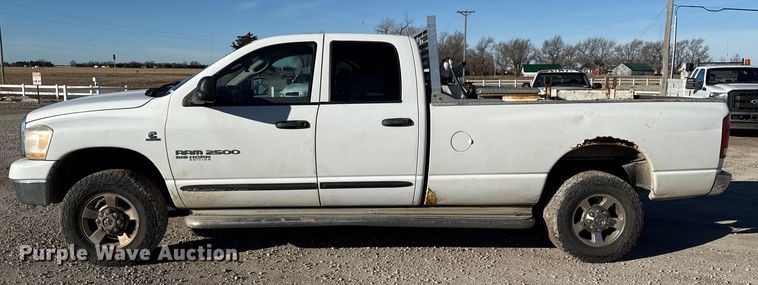 image for item EP2901 2006 Dodge Ram 2500 Ext. Cab pickup truck