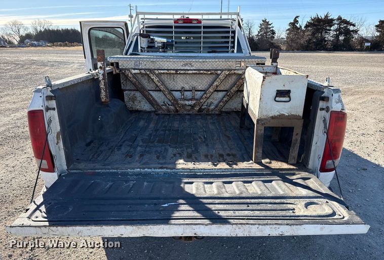 image for item EP2901 2006 Dodge Ram 2500 Ext. Cab pickup truck