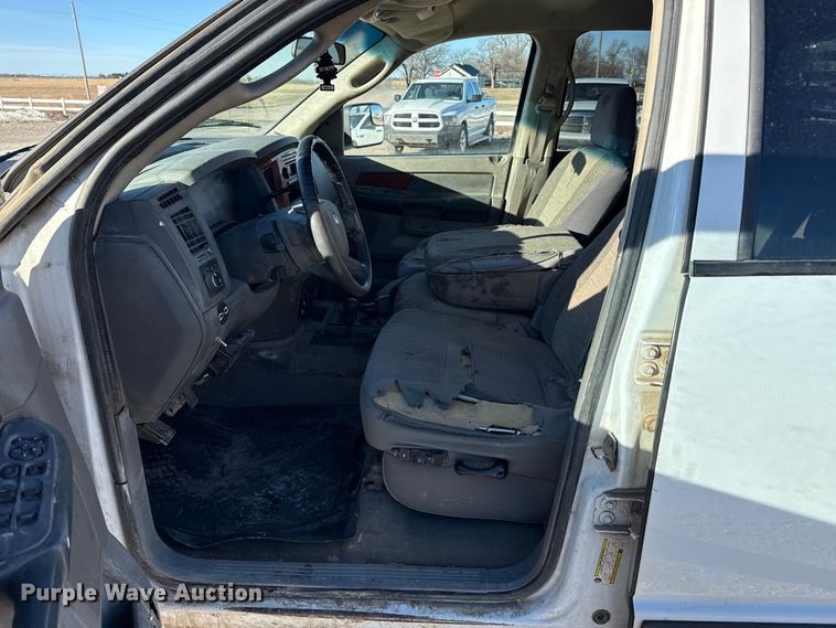 image for item EP2901 2006 Dodge Ram 2500 Ext. Cab pickup truck