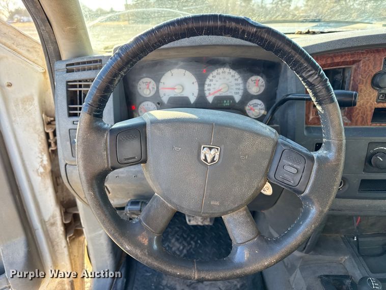 image for item EP2901 2006 Dodge Ram 2500 Ext. Cab pickup truck