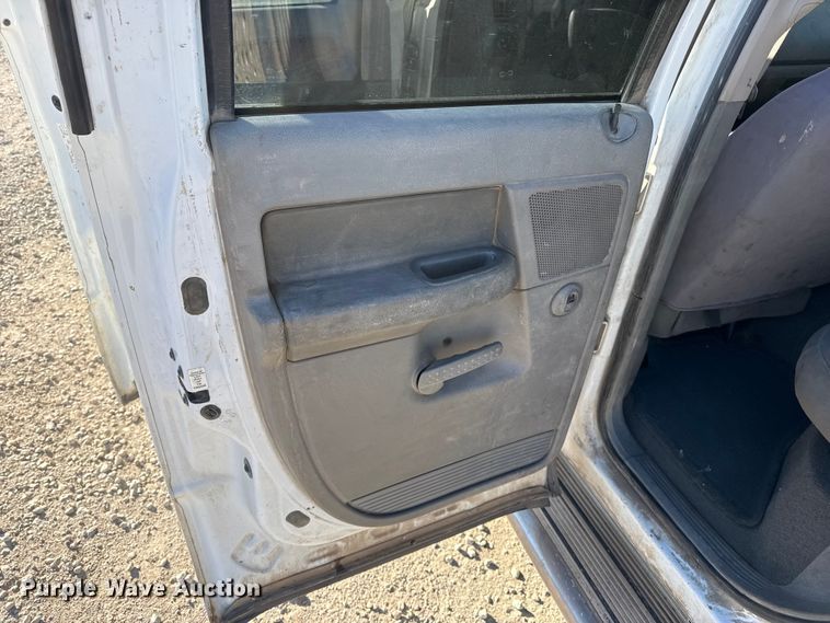 image for item EP2901 2006 Dodge Ram 2500 Ext. Cab pickup truck
