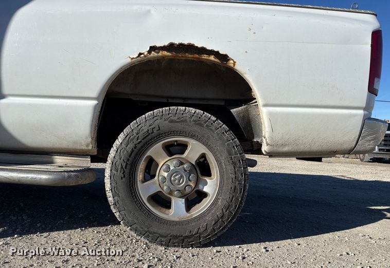 image for item EP2901 2006 Dodge Ram 2500 Ext. Cab pickup truck