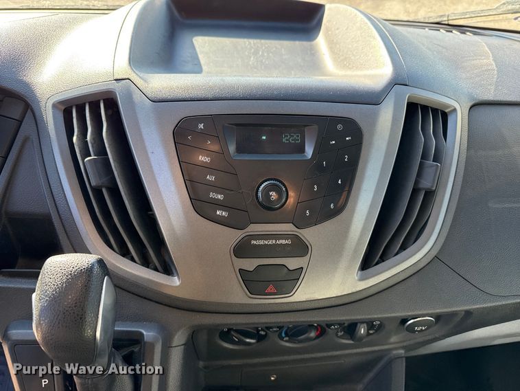 image for item EP2904 2017 Ford Transit van