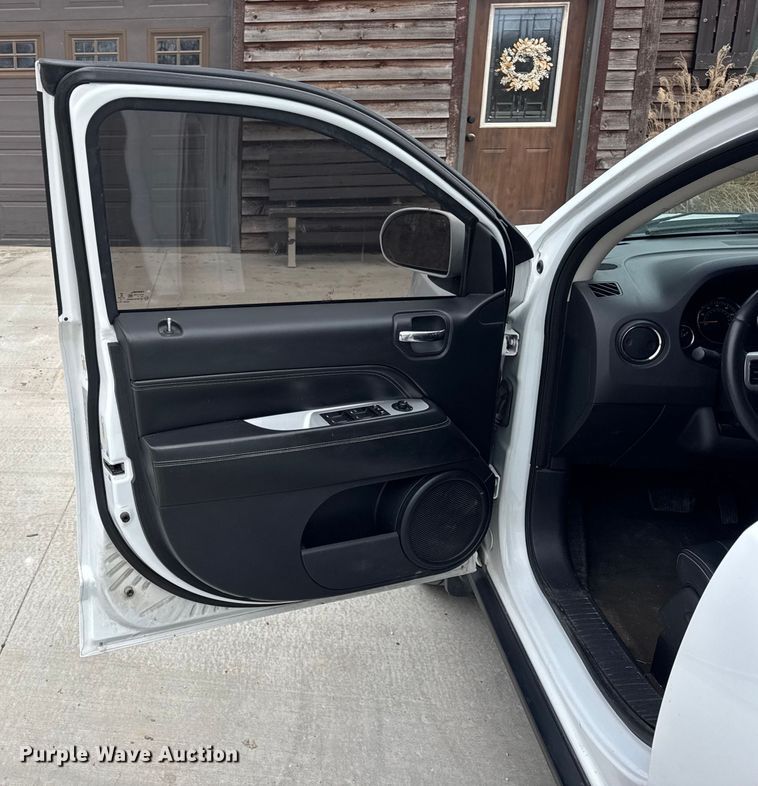 image for item ER0426 2016 Jeep Compass SUV