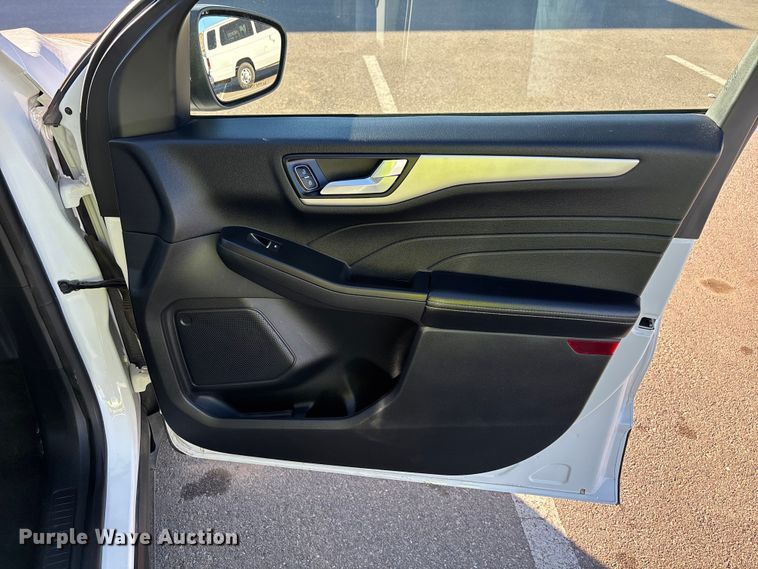 image for item ER7508 2021 Ford Escape SUV