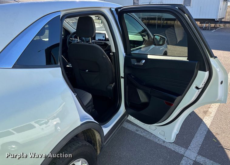 image for item ER7508 2021 Ford Escape SUV