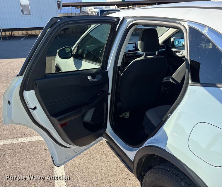 image for item ER7508 2021 Ford Escape SUV