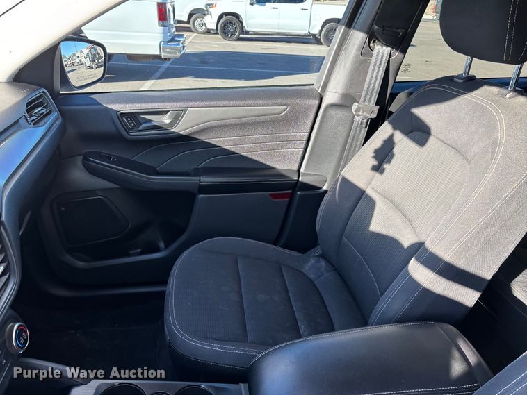 image for item ER7511 2023 Ford Escape SUV