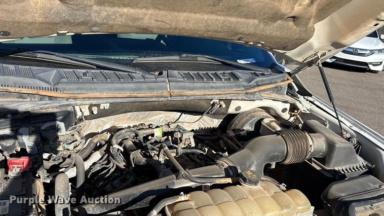 image for item ER7512 2019 Ford F150 XLT Crew Cab pickup truck