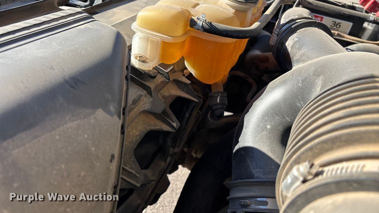 image for item ER7512 2019 Ford F150 XLT Crew Cab pickup truck