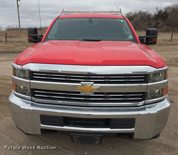 image for item ES2831 2018 Chevrolet Silverado 2500HD pickup truck