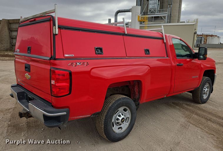 image for item ES2831 2018 Chevrolet Silverado 2500HD pickup truck