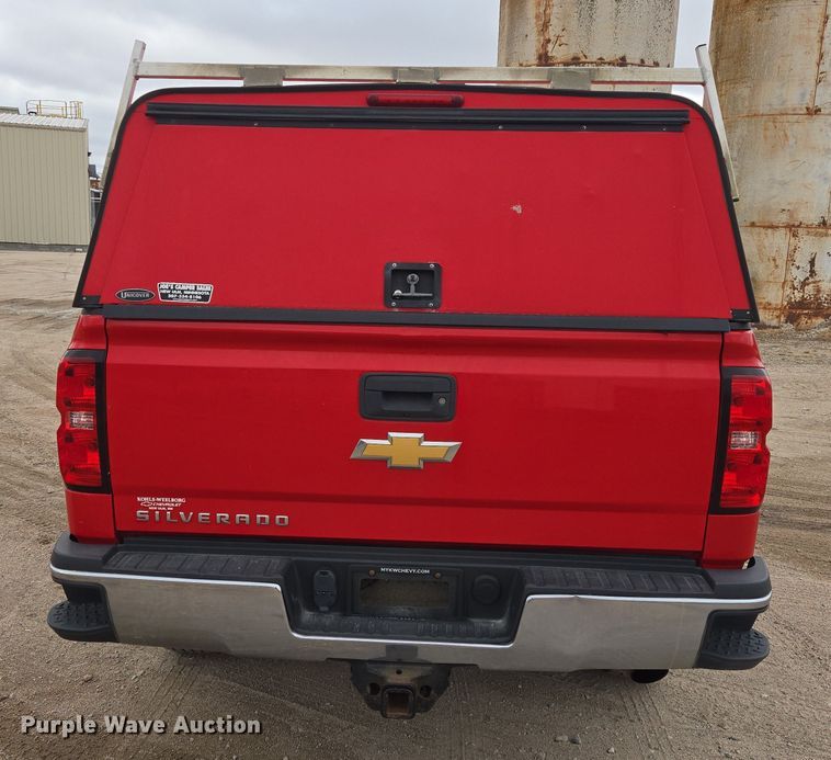 image for item ES2831 2018 Chevrolet Silverado 2500HD pickup truck