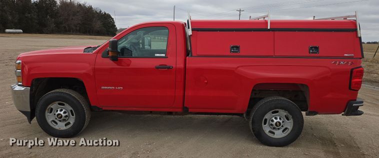 image for item ES2831 2018 Chevrolet Silverado 2500HD pickup truck