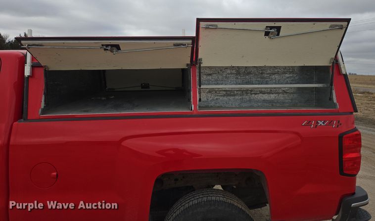 image for item ES2831 2018 Chevrolet Silverado 2500HD pickup truck