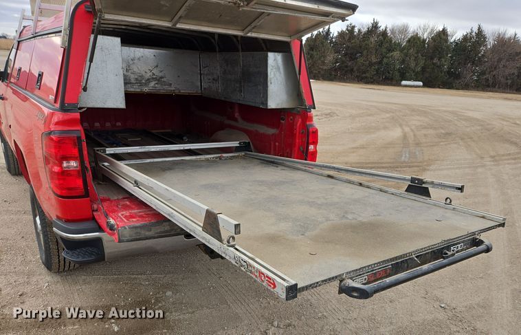 image for item ES2831 2018 Chevrolet Silverado 2500HD pickup truck