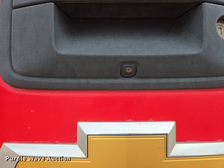 image for item ES2831 2018 Chevrolet Silverado 2500HD pickup truck