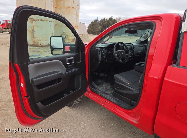 image for item ES2831 2018 Chevrolet Silverado 2500HD pickup truck