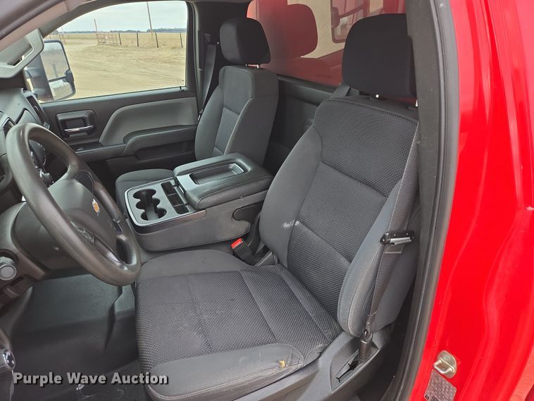 image for item ES2831 2018 Chevrolet Silverado 2500HD pickup truck