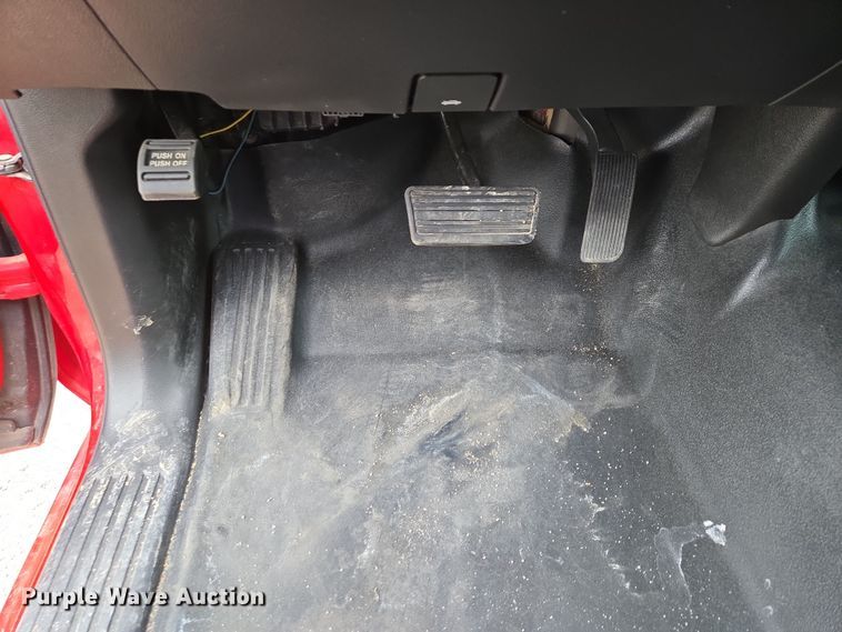 image for item ES2831 2018 Chevrolet Silverado 2500HD pickup truck