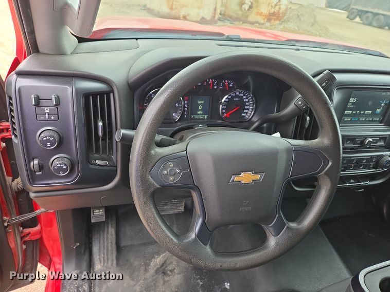 image for item ES2831 2018 Chevrolet Silverado 2500HD pickup truck