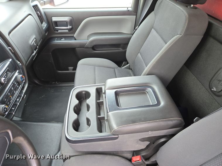 image for item ES2831 2018 Chevrolet Silverado 2500HD pickup truck