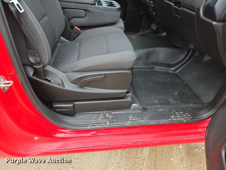 image for item ES2831 2018 Chevrolet Silverado 2500HD pickup truck