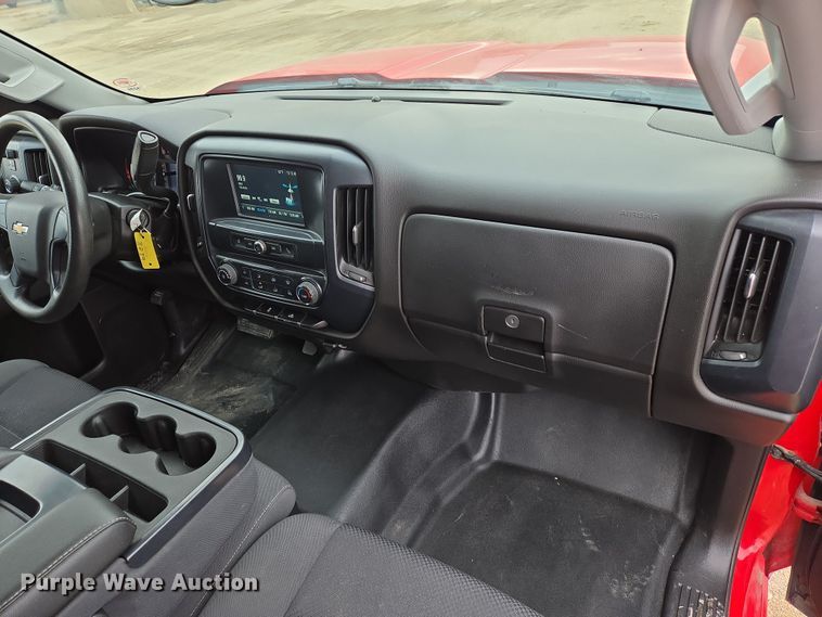 image for item ES2831 2018 Chevrolet Silverado 2500HD pickup truck