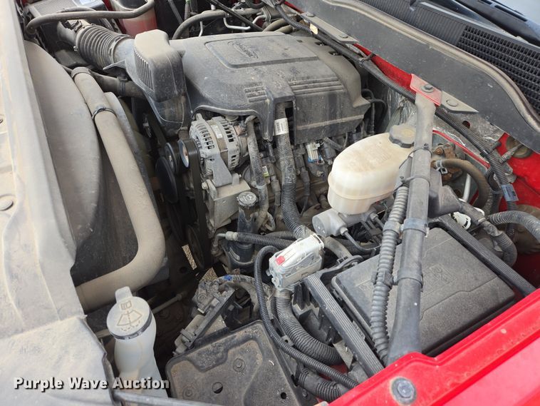 image for item ES2831 2018 Chevrolet Silverado 2500HD pickup truck