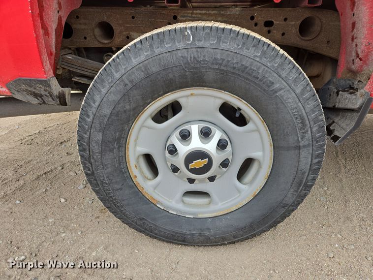 image for item ES2831 2018 Chevrolet Silverado 2500HD pickup truck