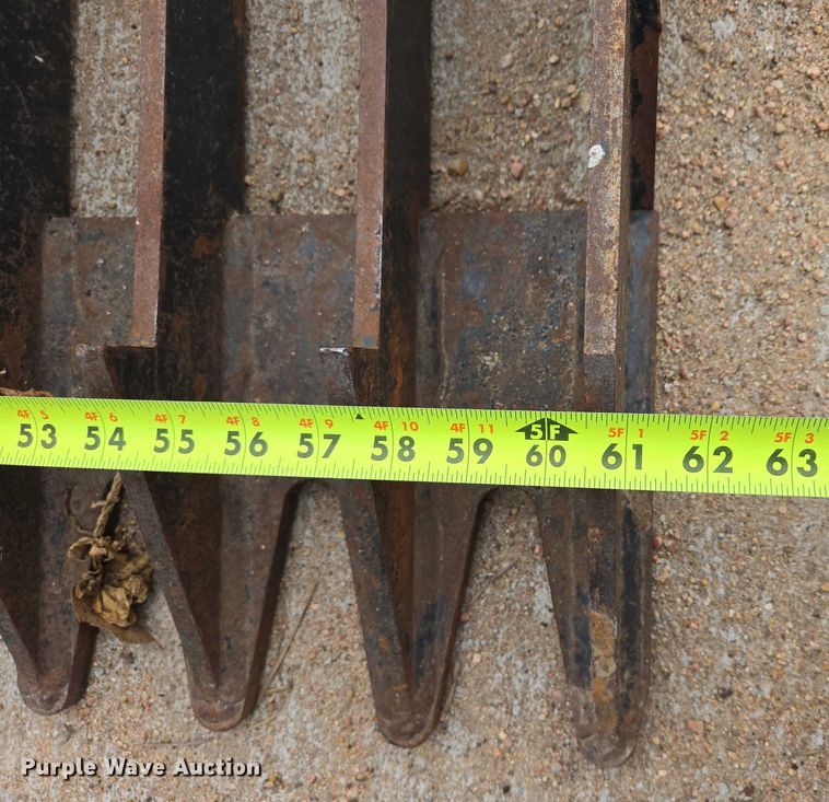 image for item ES2836 Jenkins compact utility loader rock bucket