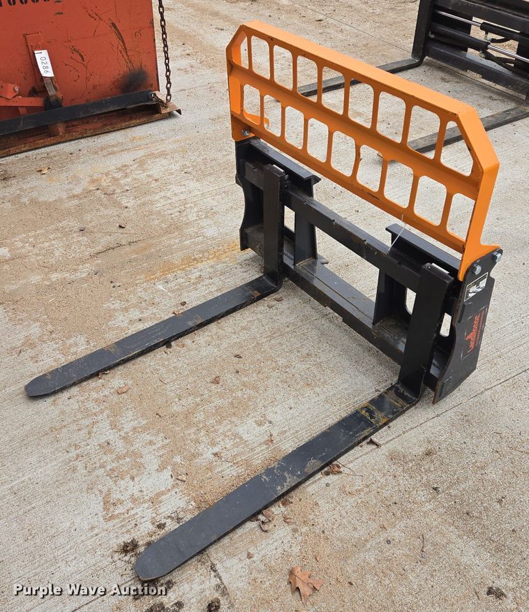 image for item ES2838 2025 LandHonor PF-11-3500G skid steer forks