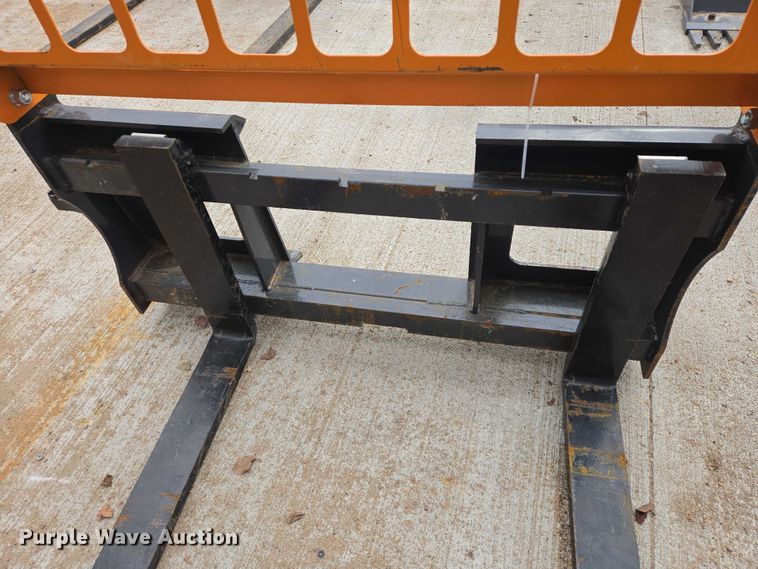 image for item ES2838 2025 LandHonor PF-11-3500G skid steer forks