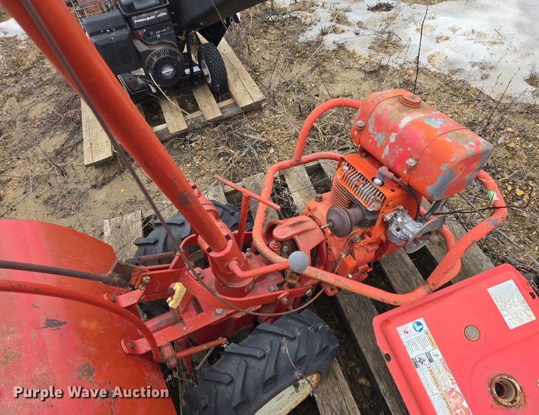 image for item ES2843 Lawn equipment