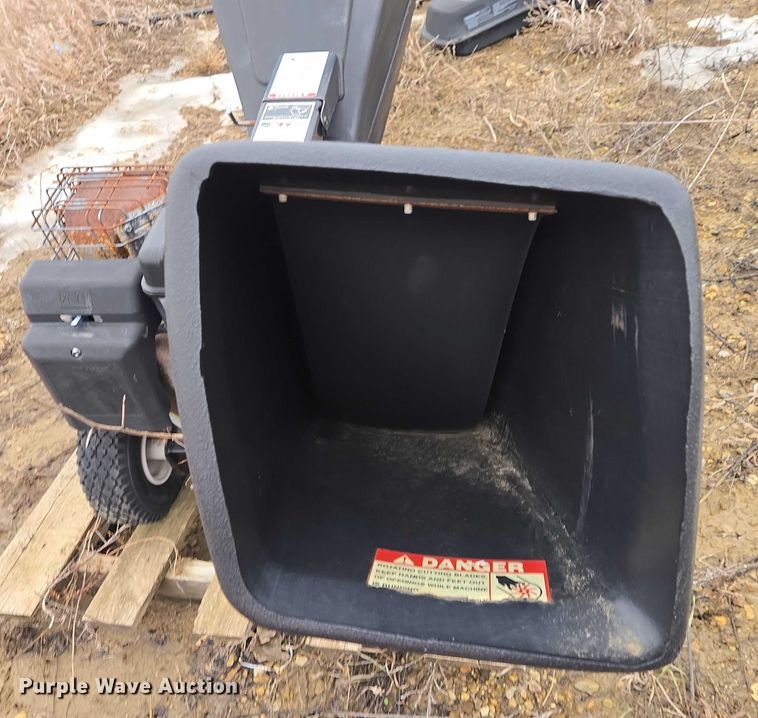 image for item ES2843 Lawn equipment